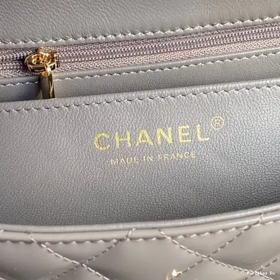 First Bag Ru CHANELassic Handle Handbag With CHANEL Top Mini 0513